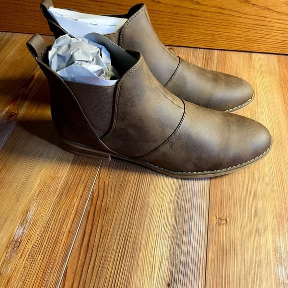 Rocket Dog Women's Maylon Ankle Bootie - Picture 4 of 7